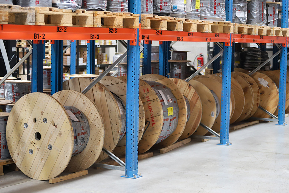 Las instalaciones del Centro de Distribución en Querétaro lucen los productos y cables Helukabel